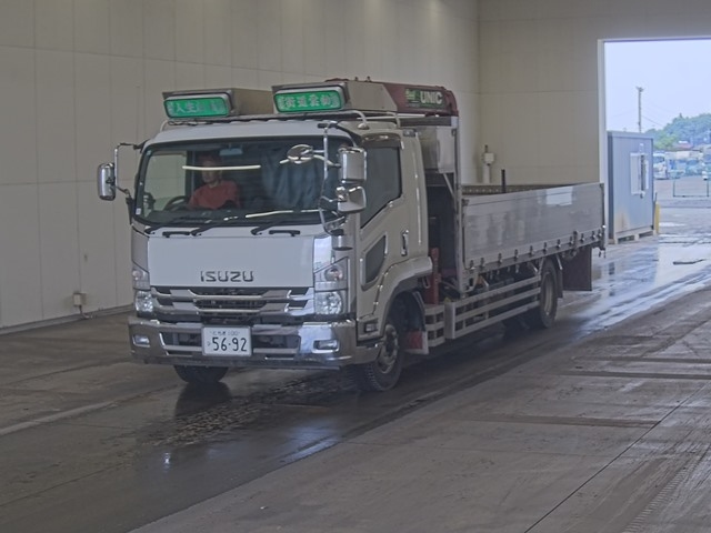 ISUZU FORWARD — фото