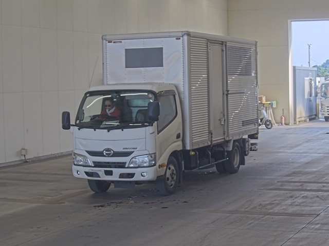 HINO DUTRO — фото