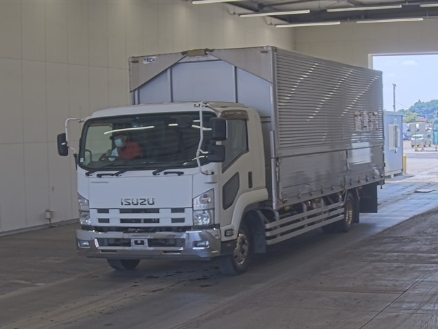 ISUZU FORWARD — фото