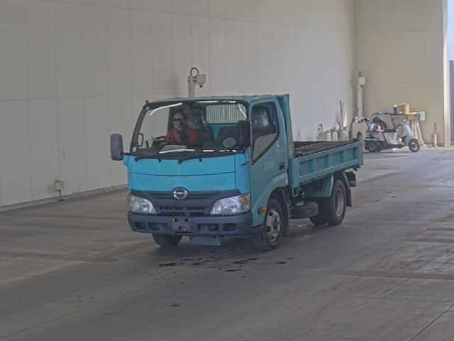 HINO DUTRO — фото