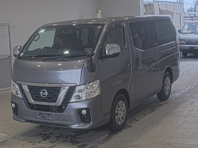 NISSAN CARAVAN — фото