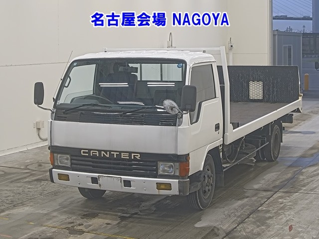 MITSUBISHI CANTER — фото