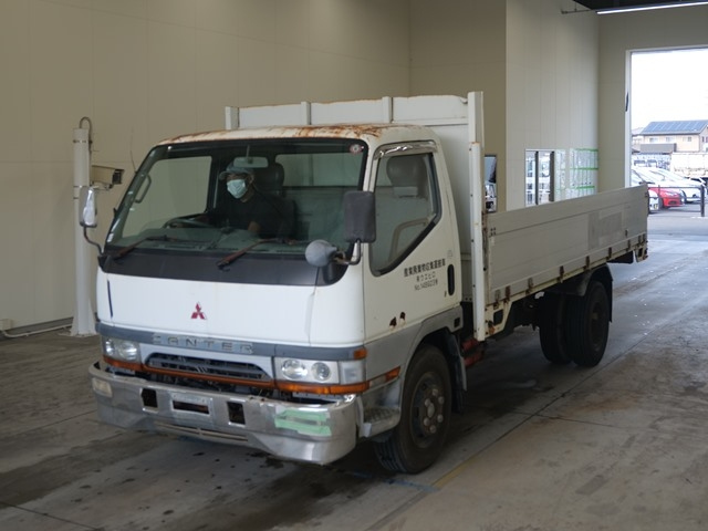 MITSUBISHI CANTER — фото