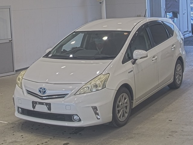 TOYOTA PRIUS — фото