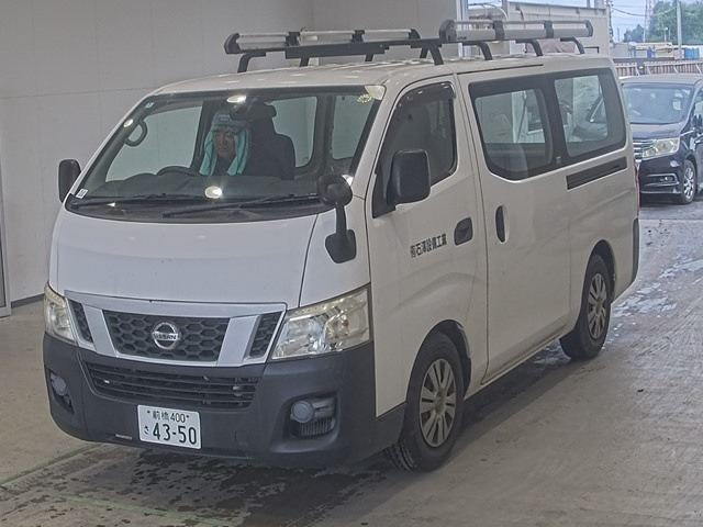NISSAN CARAVAN — фото