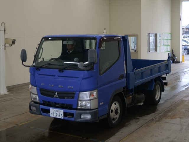 MITSUBISHI CANTER — фото