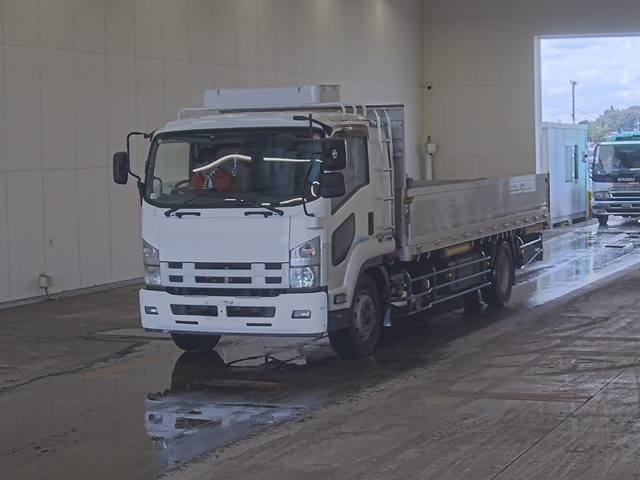 ISUZU FORWARD — фото