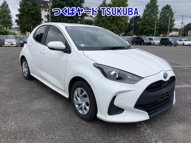 TOYOTA YARIS — фото