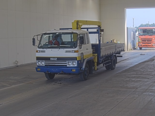 ISUZU FORWARD — фото