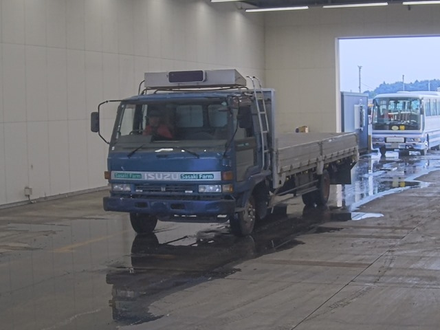 ISUZU FORWARD — фото