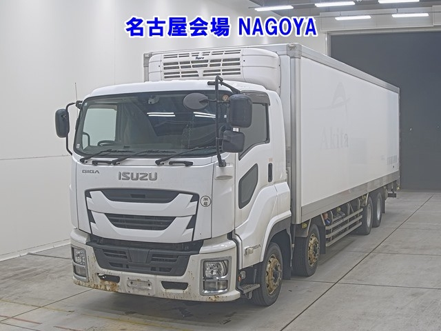 ISUZU GIGA — фото