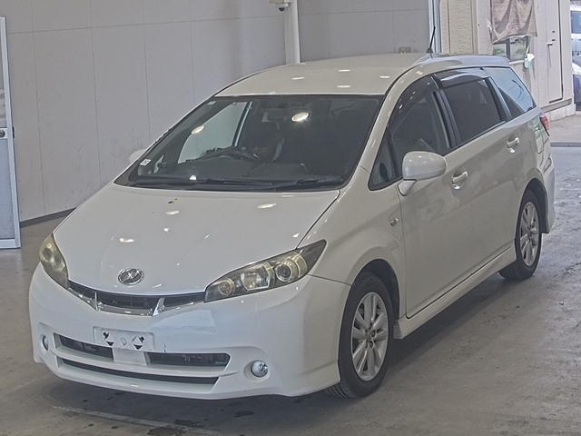 TOYOTA WISH — фото