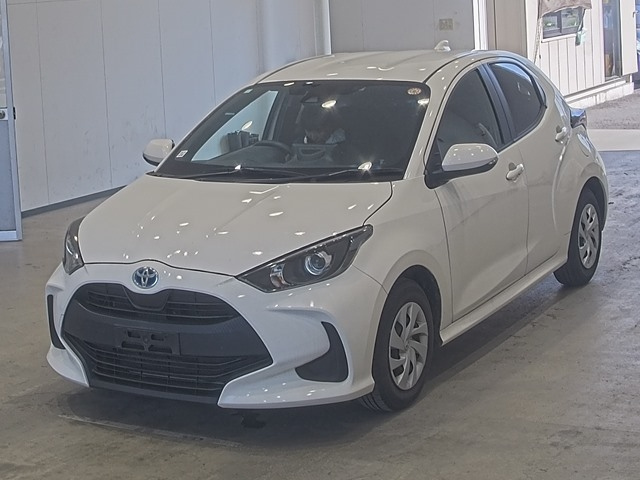 TOYOTA YARIS — фото