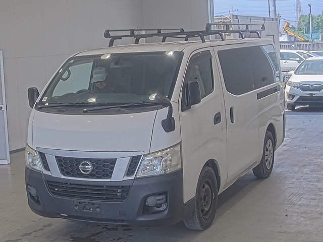 NISSAN CARAVAN — фото