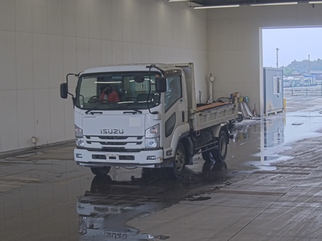 ISUZU FORWARD — фото