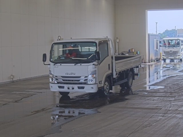 ISUZU ELF — фото