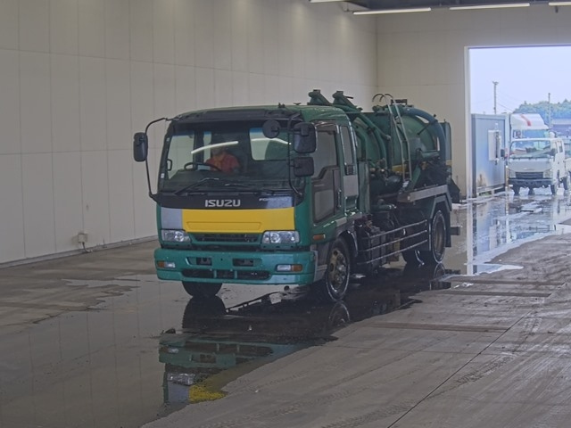 ISUZU FORWARD — фото