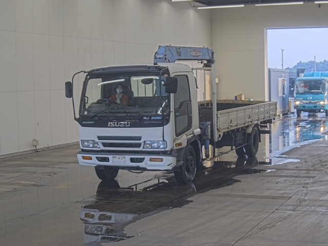 ISUZU FORWARD — фото