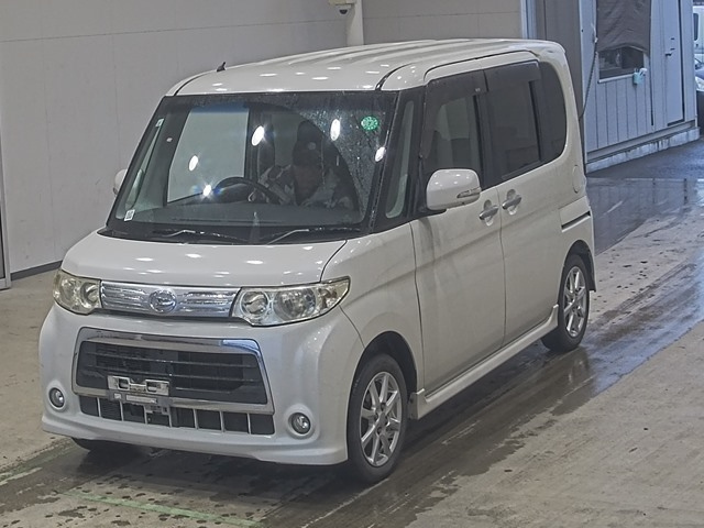 DAIHATSU TANTO — фото
