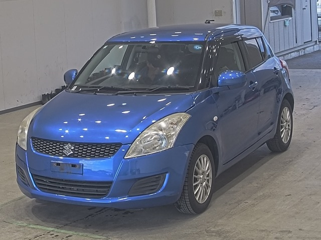 SUZUKI SWIFT — фото
