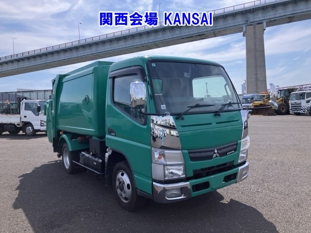 MITSUBISHI CANTER — фото