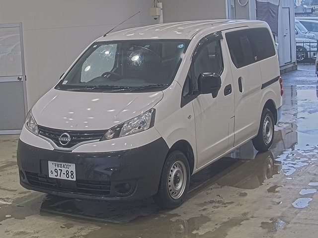 NISSAN NV200 — фото