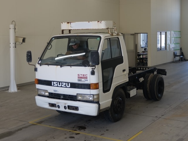 ISUZU ELF — фото