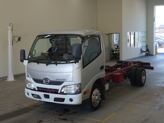 HINO DUTRO — фото