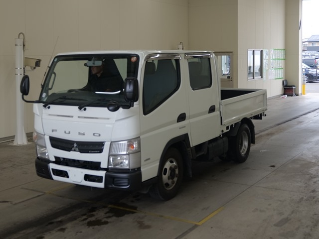 MITSUBISHI CANTER — фото