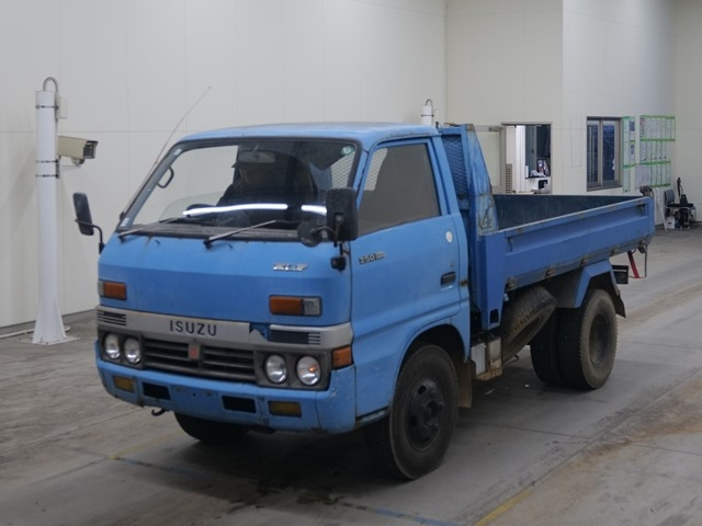 ISUZU ELF — фото