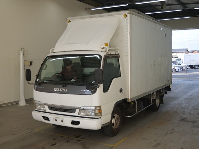 ISUZU ELF — фото
