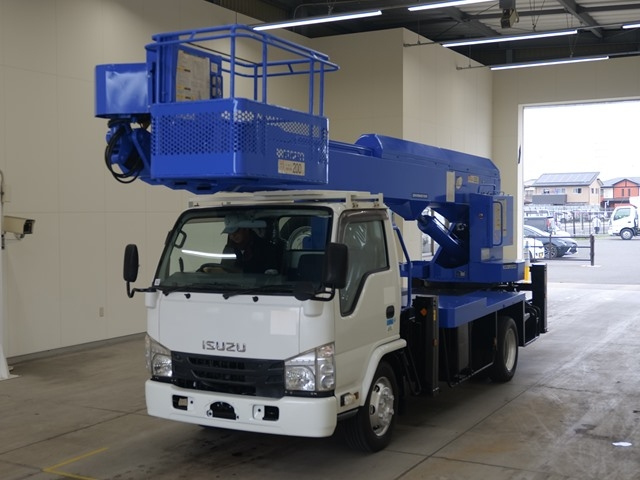 ISUZU ELF — фото