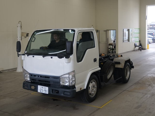 ISUZU ELF — фото