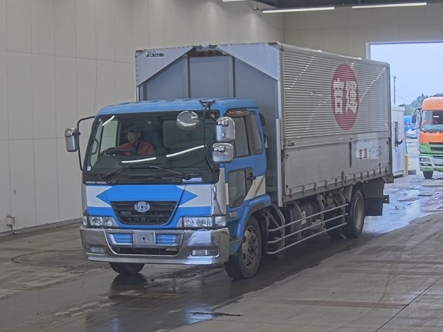 NISSAN CONDOR — фото
