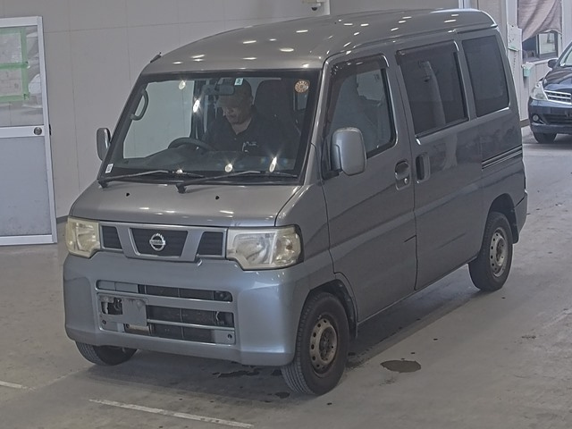 NISSAN CLIPPER — фото