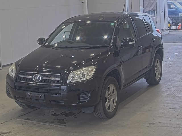 TOYOTA RAV4 — фото