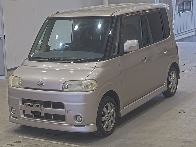 DAIHATSU TANTO — фото