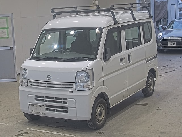 NISSAN CLIPPER — фото