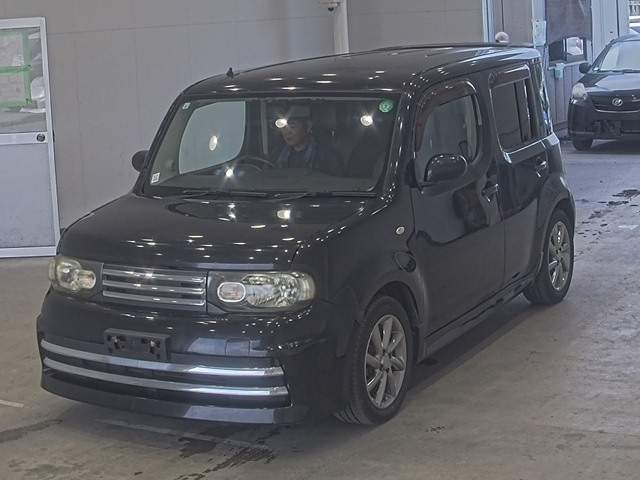 NISSAN CUBE — фото