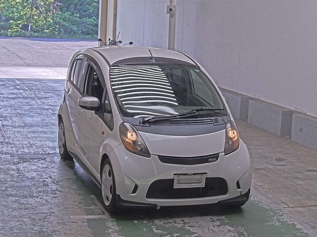 MITSUBISHI I — фото