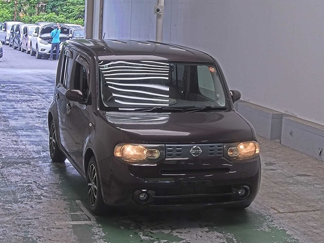 NISSAN CUBE — фото