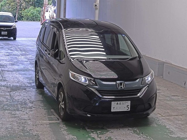 HONDA FREED — фото