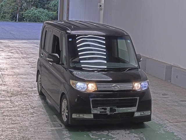 DAIHATSU TANTO — фото