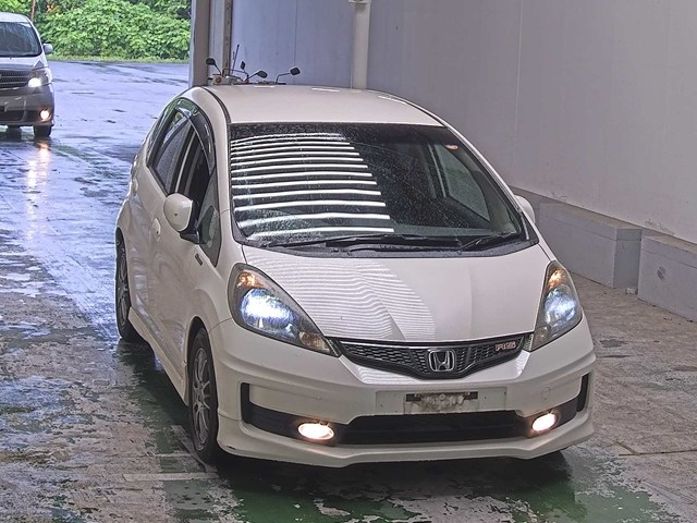 HONDA FIT — фото