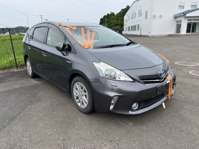 TOYOTA PRIUS — фото