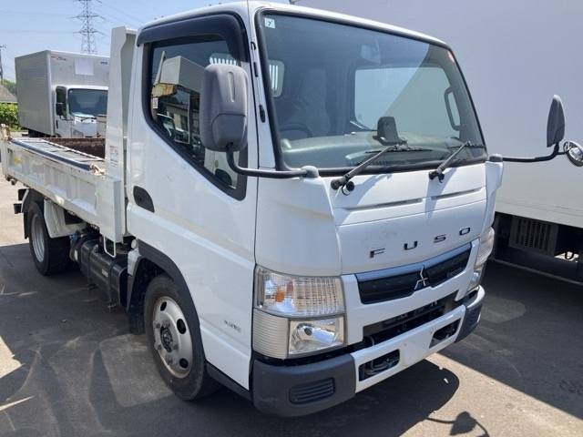 MITSUBISHI CANTER — фото