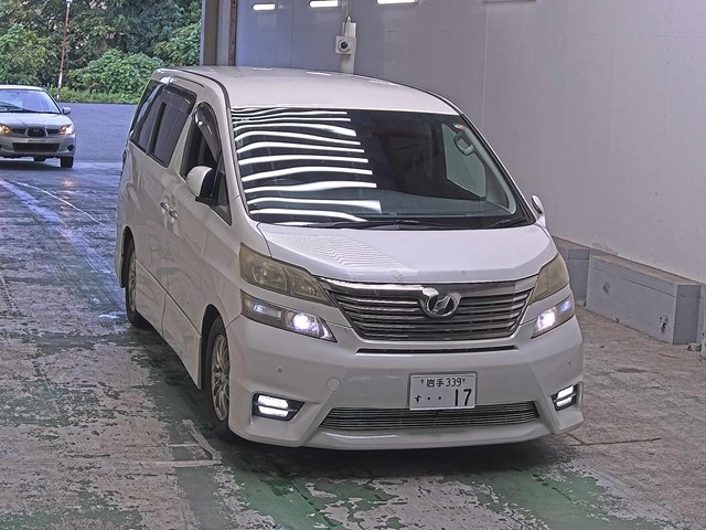 TOYOTA VELLFIRE — фото