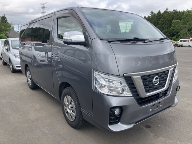 NISSAN CARAVAN — фото