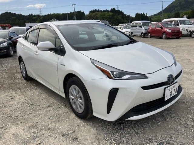 TOYOTA PRIUS — фото