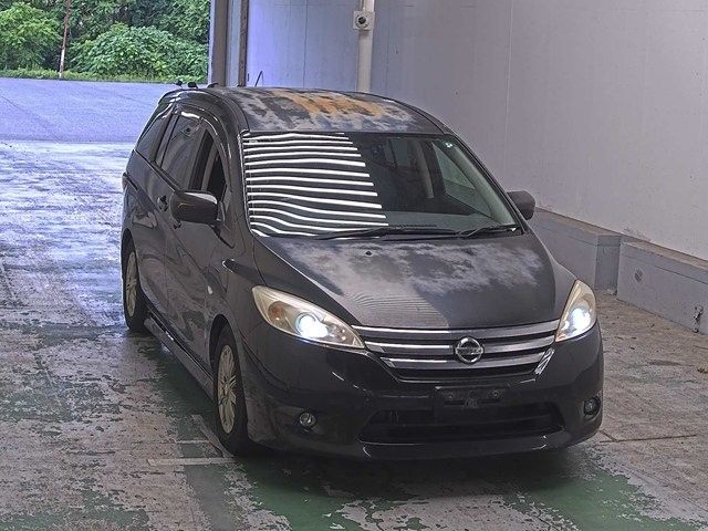 NISSAN LAFESTA — фото